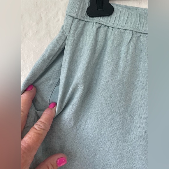 Abercrombie & Fitch bundle of 2 linen/viscose blend fully lined pull on shorts;M - Picture 7 of 10